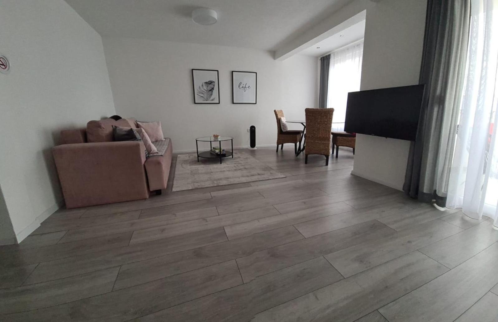 Apartment Merry - Free Garage & Parking Mostar Eksteriør bilde