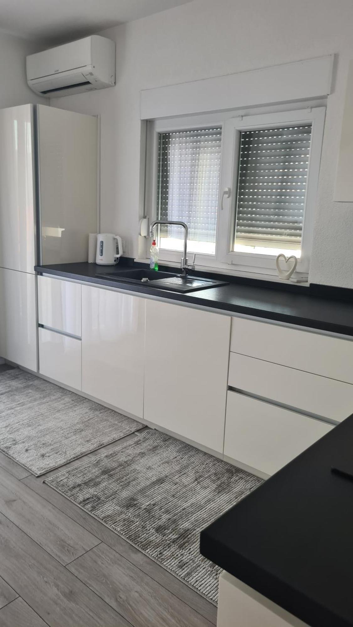 Apartment Merry - Free Garage & Parking Mostar Eksteriør bilde