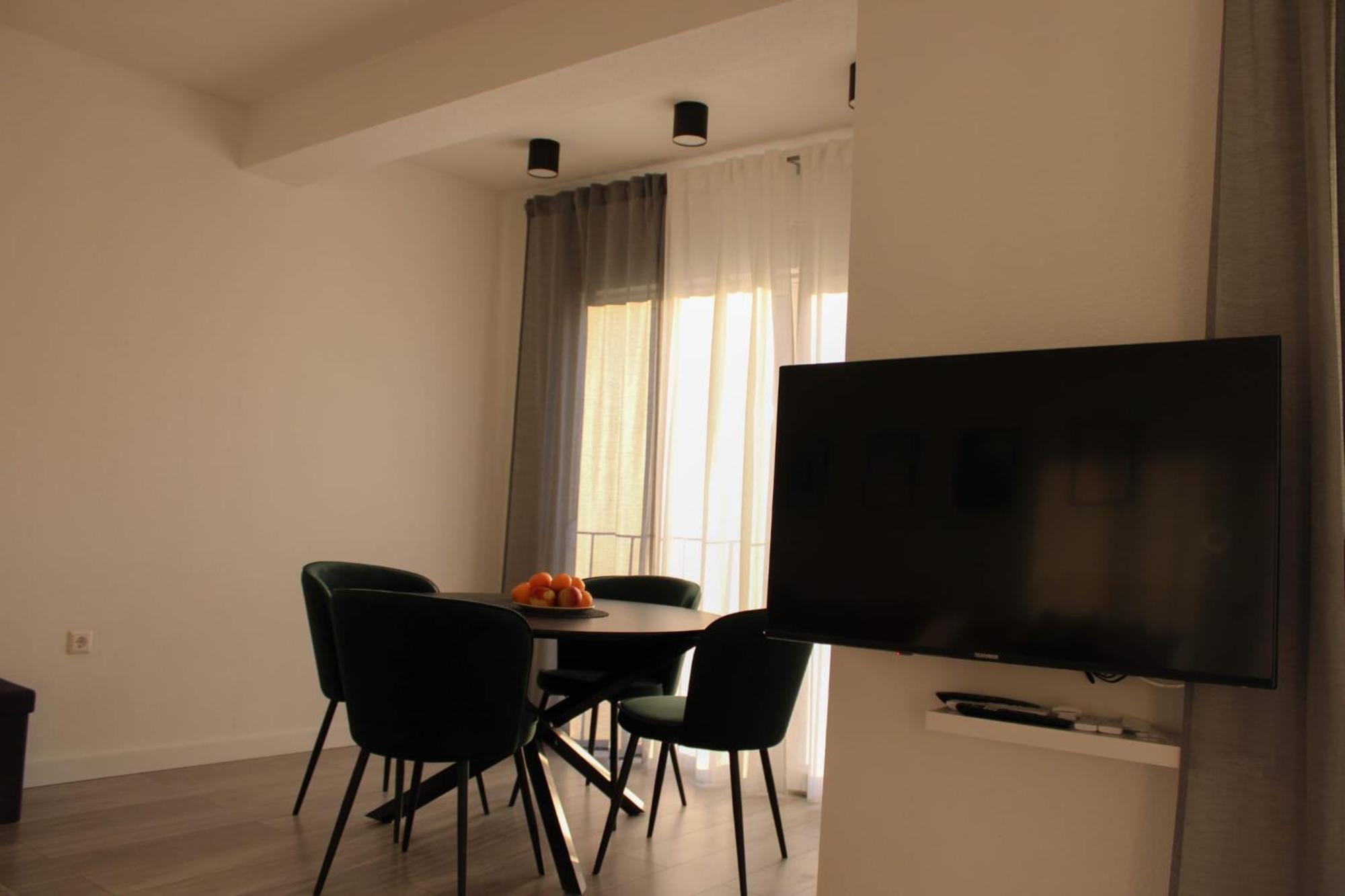 Apartment Merry - Free Garage & Parking Mostar Eksteriør bilde