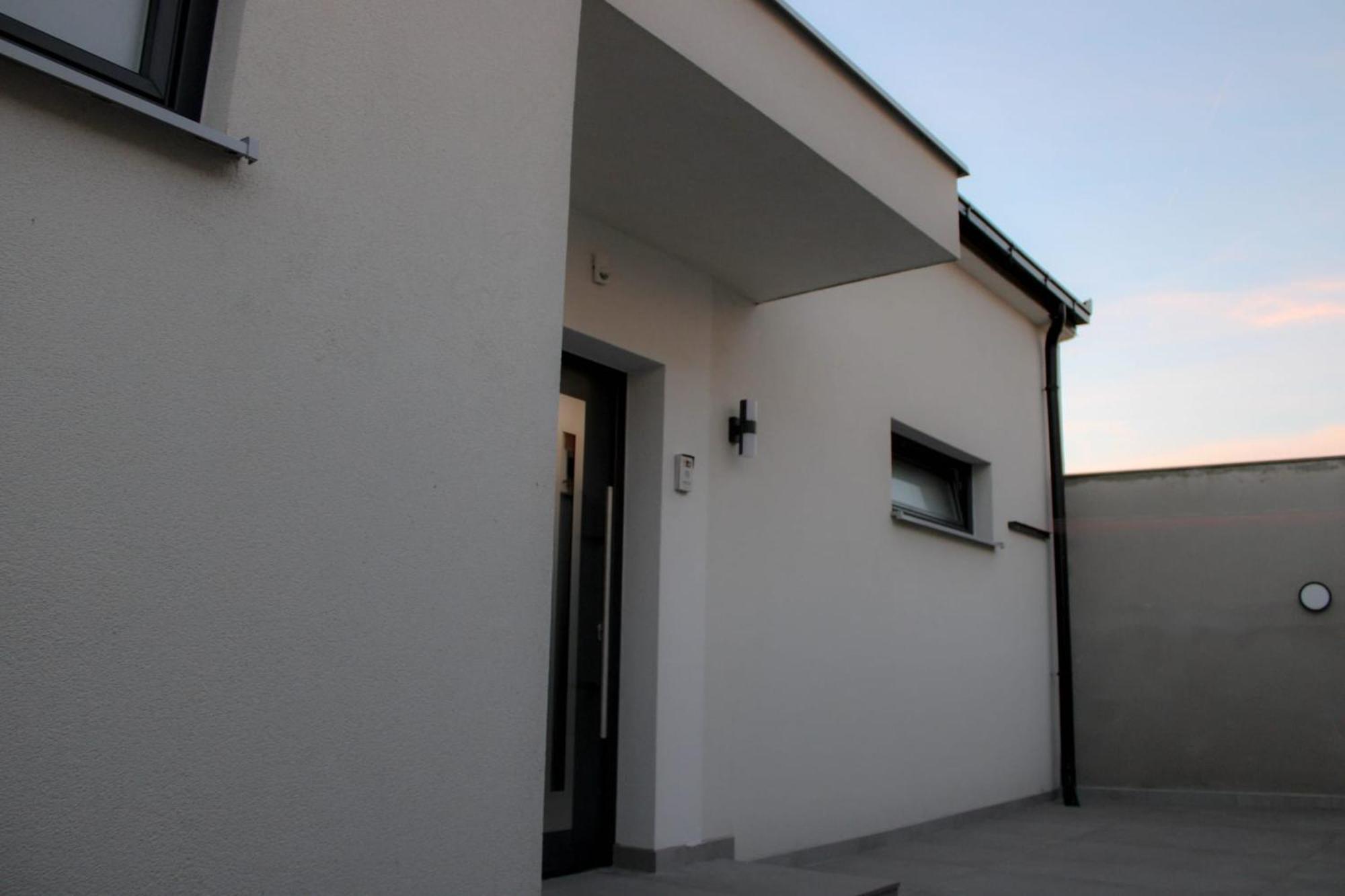 Apartment Merry - Free Garage & Parking Mostar Eksteriør bilde